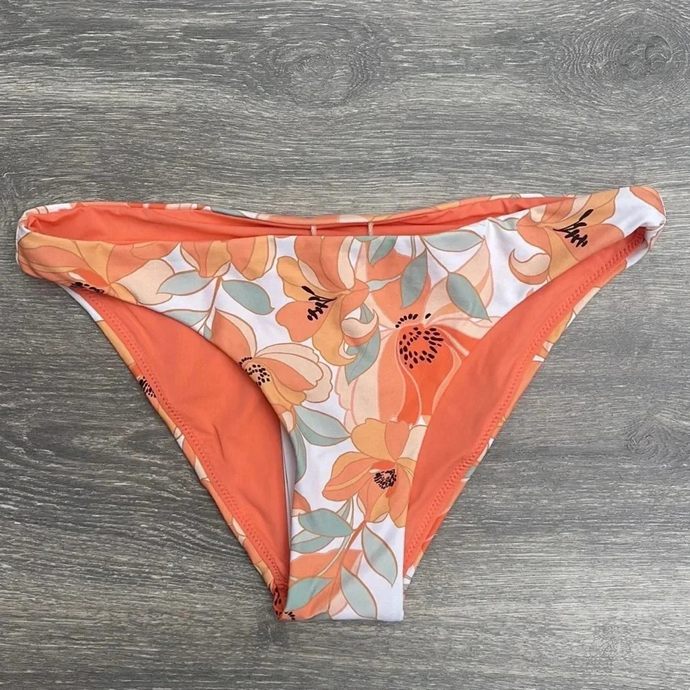 Rip Curl Papaya Punch V Wire Bikini Top & Good Coverage Bottoms, white - Picture 6 of 15
